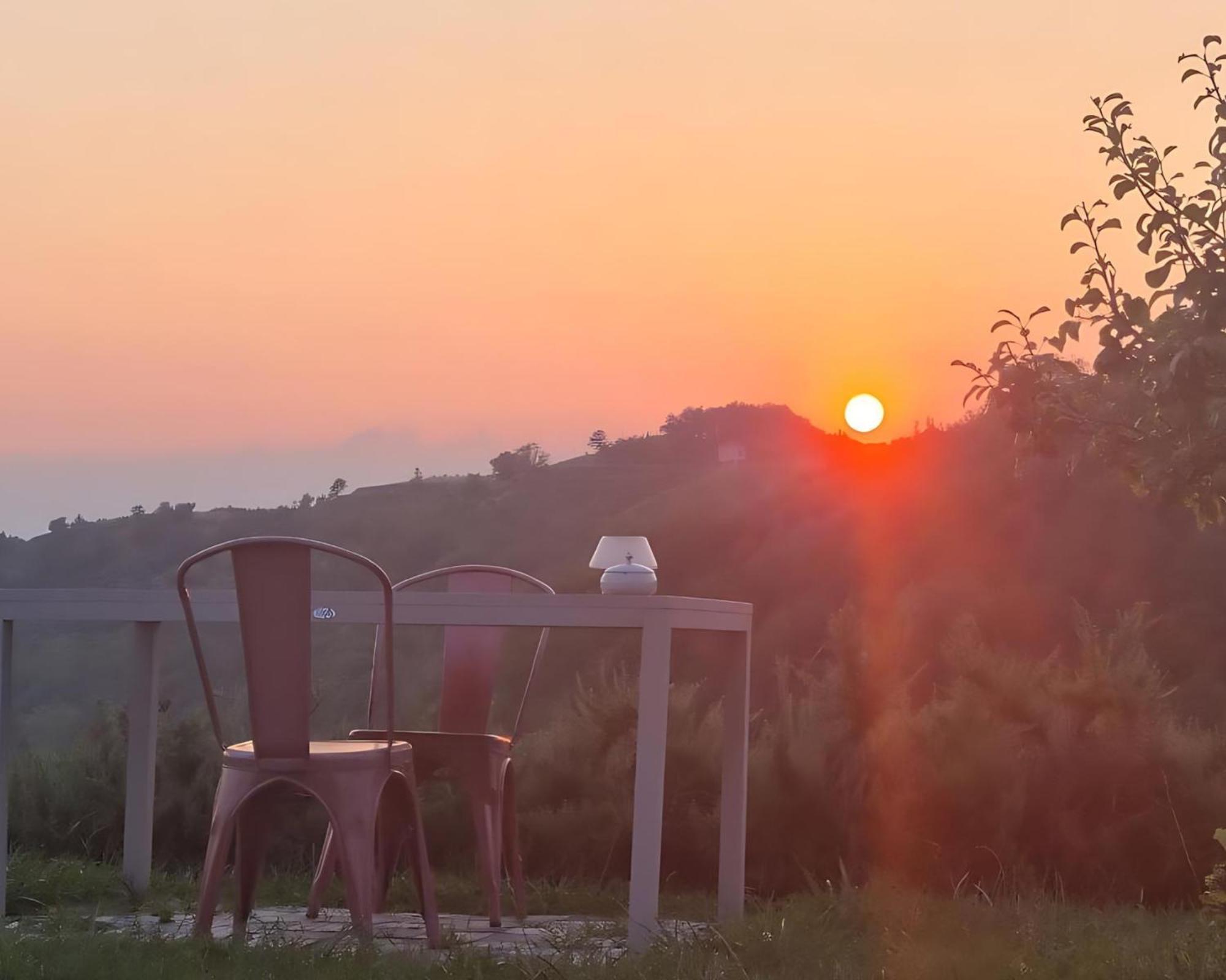 Bossolasco Cascina Facelli - Luxury Country House الغرفة الصورة
